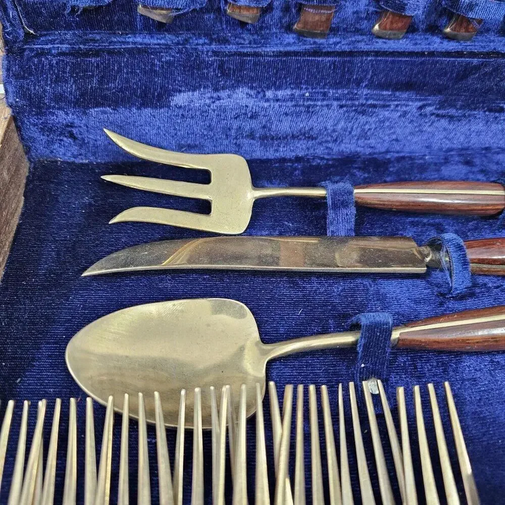Vintage Mid-Century Tonys Gems Thailand Brass Bronze Flatware 30 Piece Set & Box - Picture 6 of 15